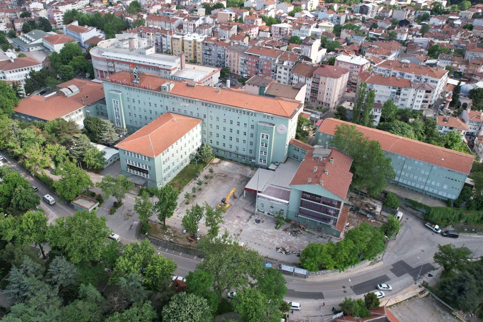 Muradiye Devlet Hastanesi'nin dönüşümü başladı.