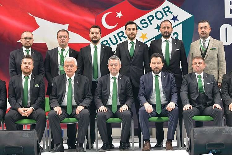 Bursaspor'da gidecek oyuncu var mı? Yönetim neler yapıyor?