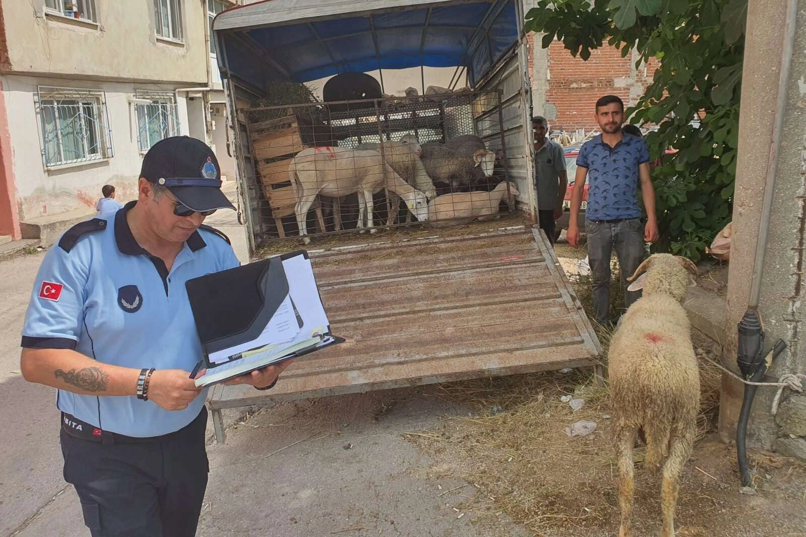 Osmangazi Belediyesi'nden kurban satış yerlerine sıkı denetim.