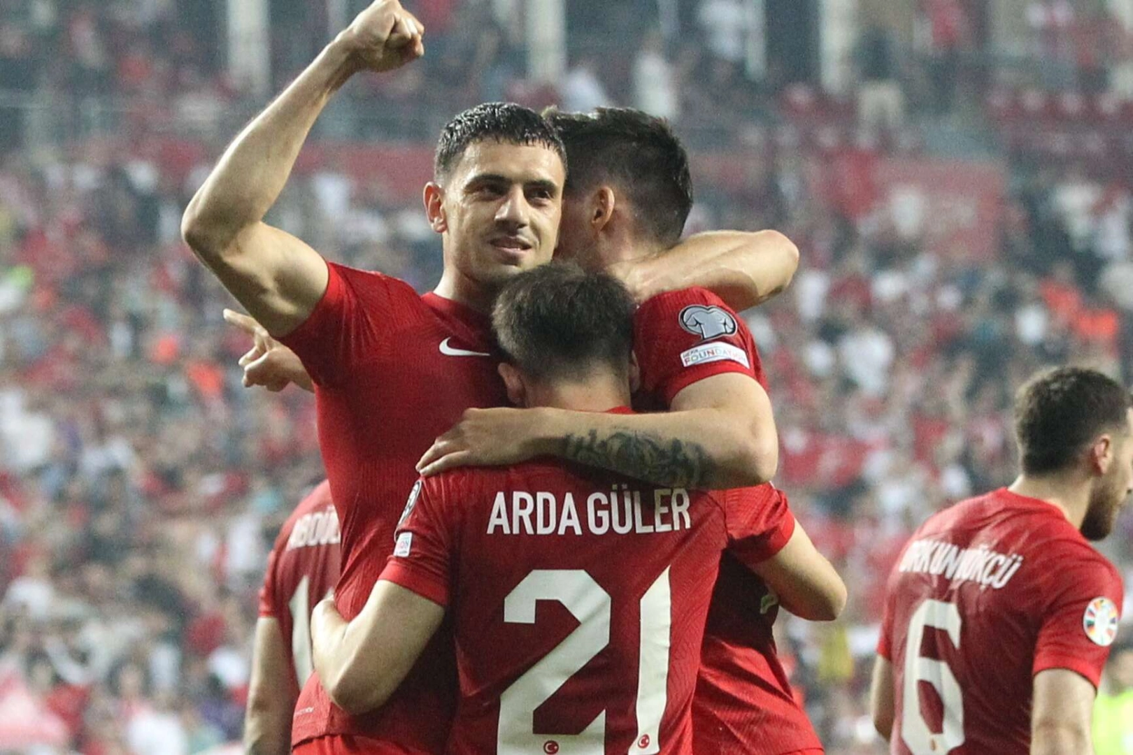 Milli Takım, FIFA sıralamasında 2 basamak birden yükseldi.