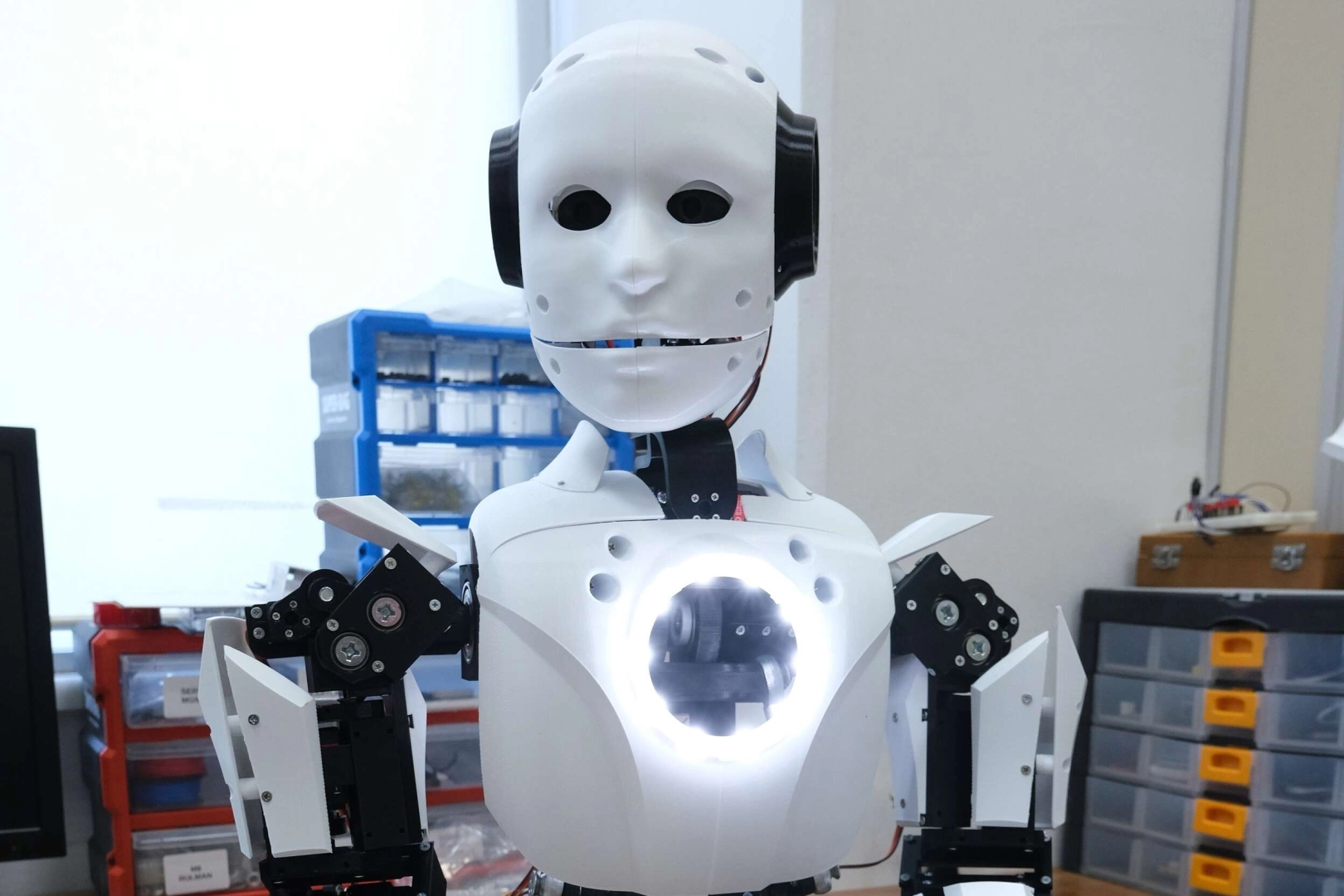 Bursa’nın insansı biyonik robotu çok dikkat çekecek