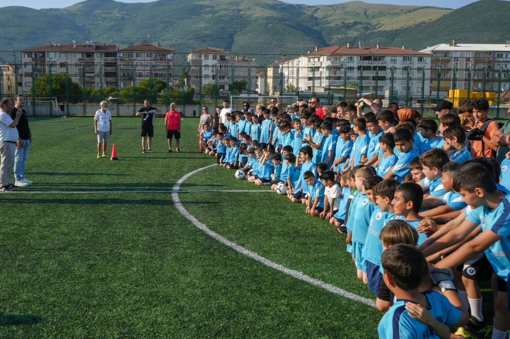 Gemlik Belediyespor yaz okullarına ilgi büyük