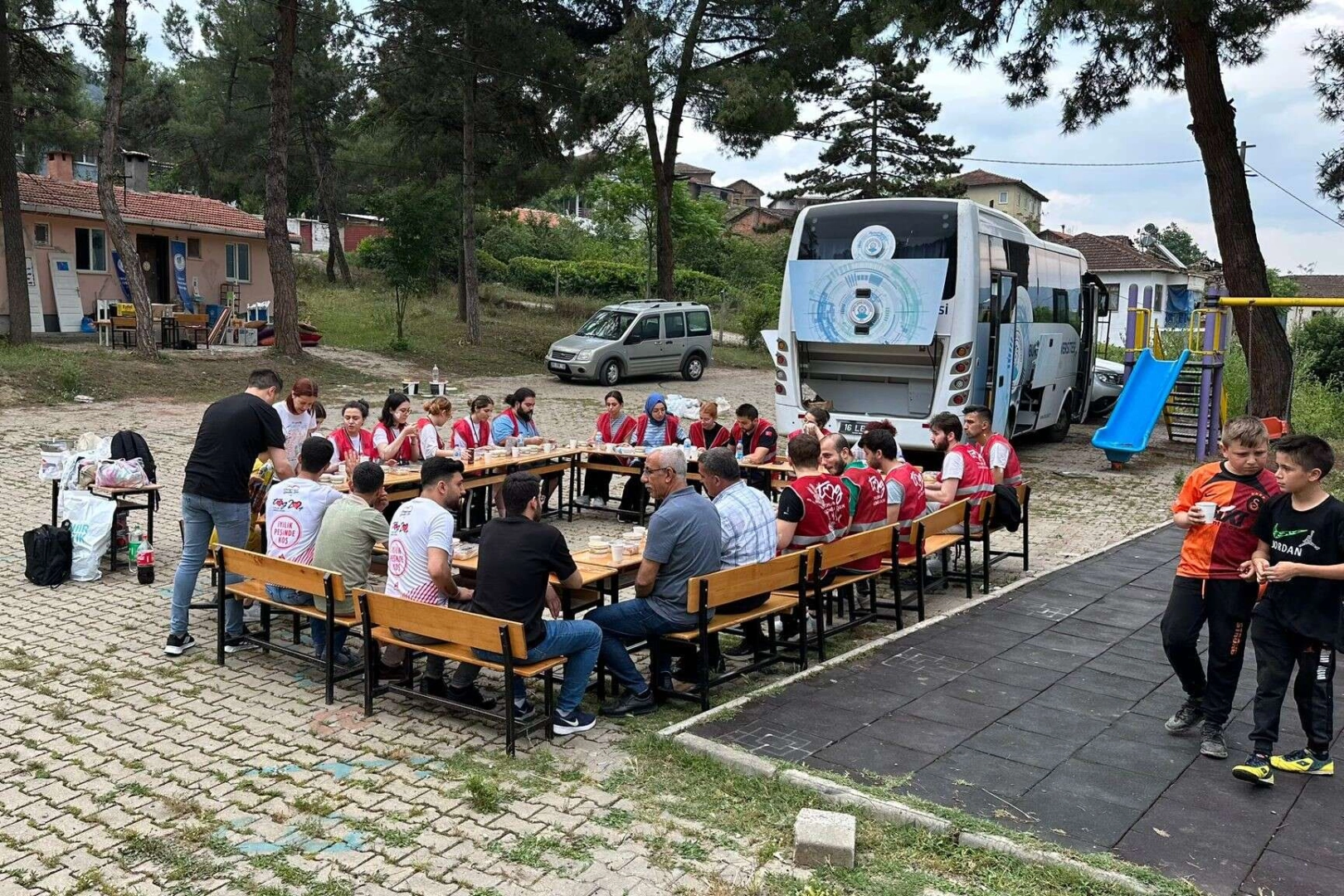 BTÜ’lü öğrencilerden anlamlı proje