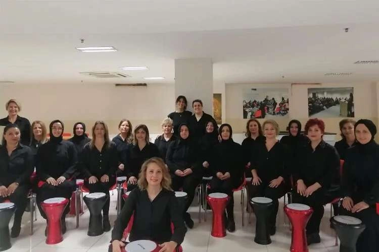 Halk Dansları Master Grubu Bursa'yı gururlandırıyor