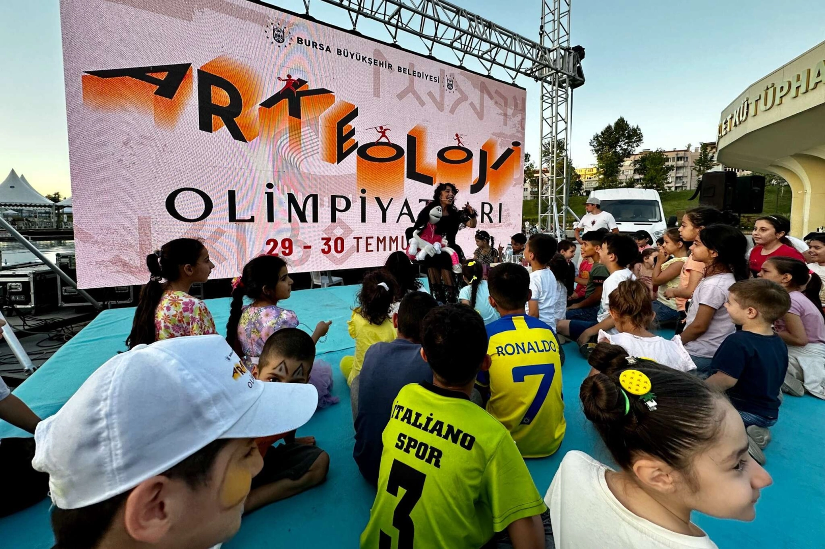 Arkeoloji Olimpiyatları'nda hem yarıştılar, hem öğrendiler