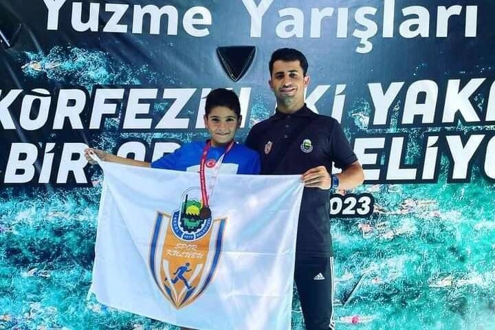 İnegöllü sporcu körfezde derece için kulaç attı