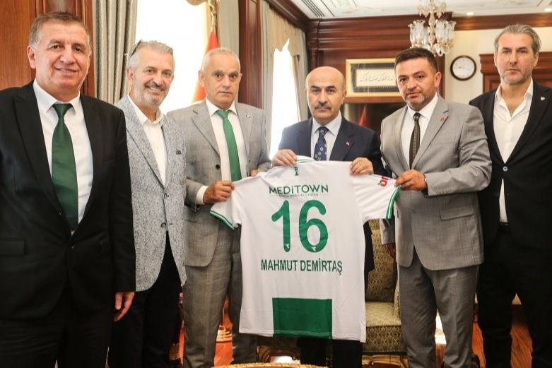 Bursaspor'dan Vali Mahmut Demirtaş’a ziyaret