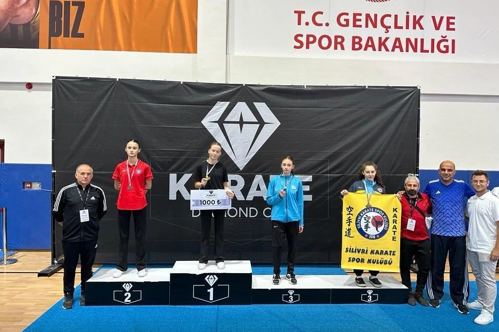 Nilüferli karatecilerden 1 altın 2 bronz madalya