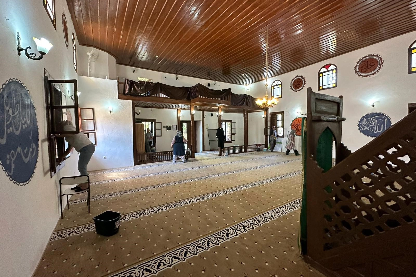 Başkan Aydın, Nilüfer Hatun Cami'ni bakımsızlıktan kurtardı