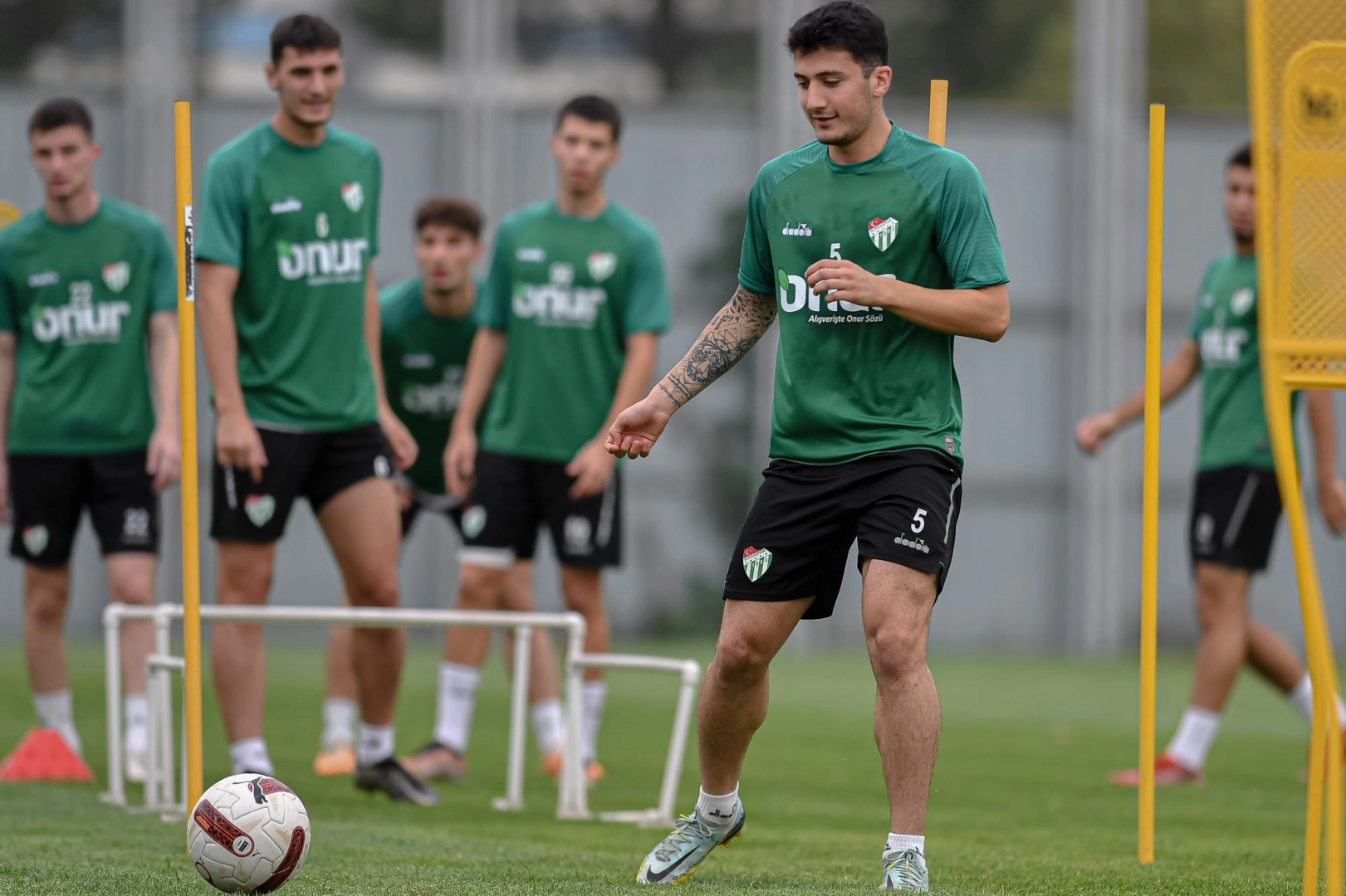 Bursaspor, Beyoğlu Yeni Çarşı maçı hazırlıklarını sürdürdü