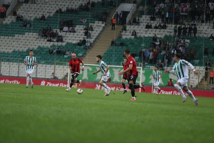 Bursaspor-Gölcükspor (FOTO GALERİ)