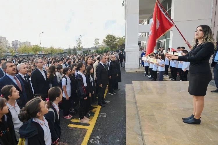 Okullarda Filistin için saygı duruşunda bulunulacak