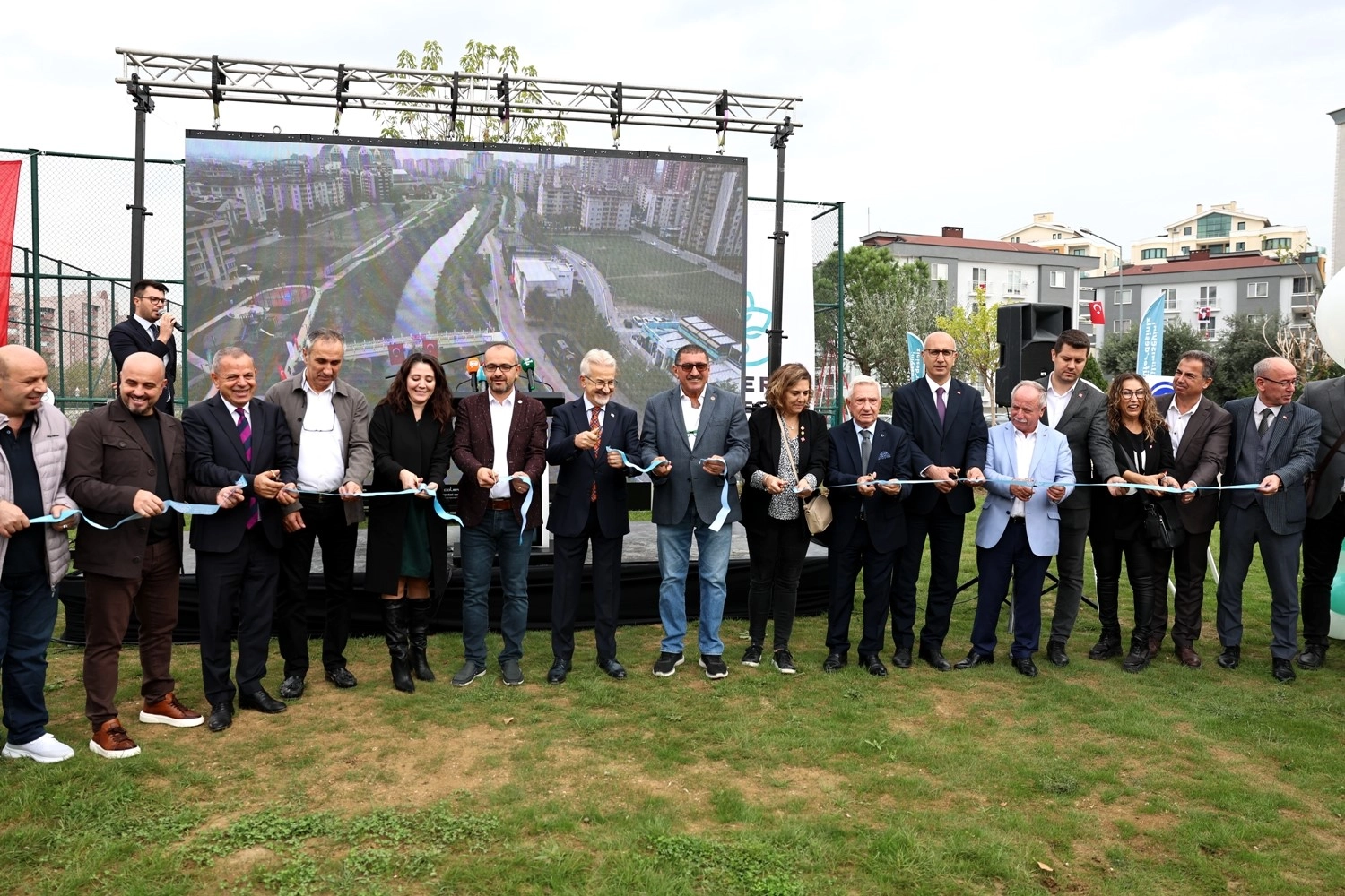 29 Ekim Mahallesi’nin çehresini değiştiren proje hizmete açıldı