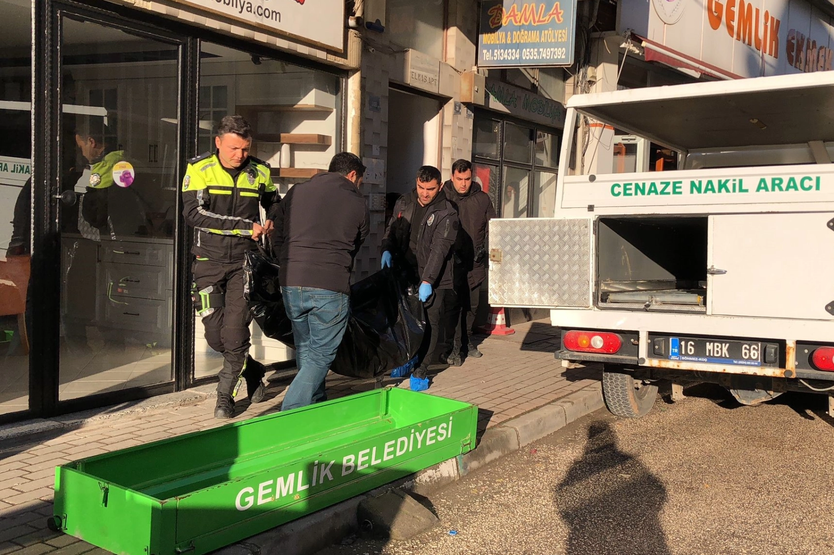 Gemlik'te yabancı uyrukluların kaldığı evde bıçaklı kavga! 1 ölü, 2 yaralı