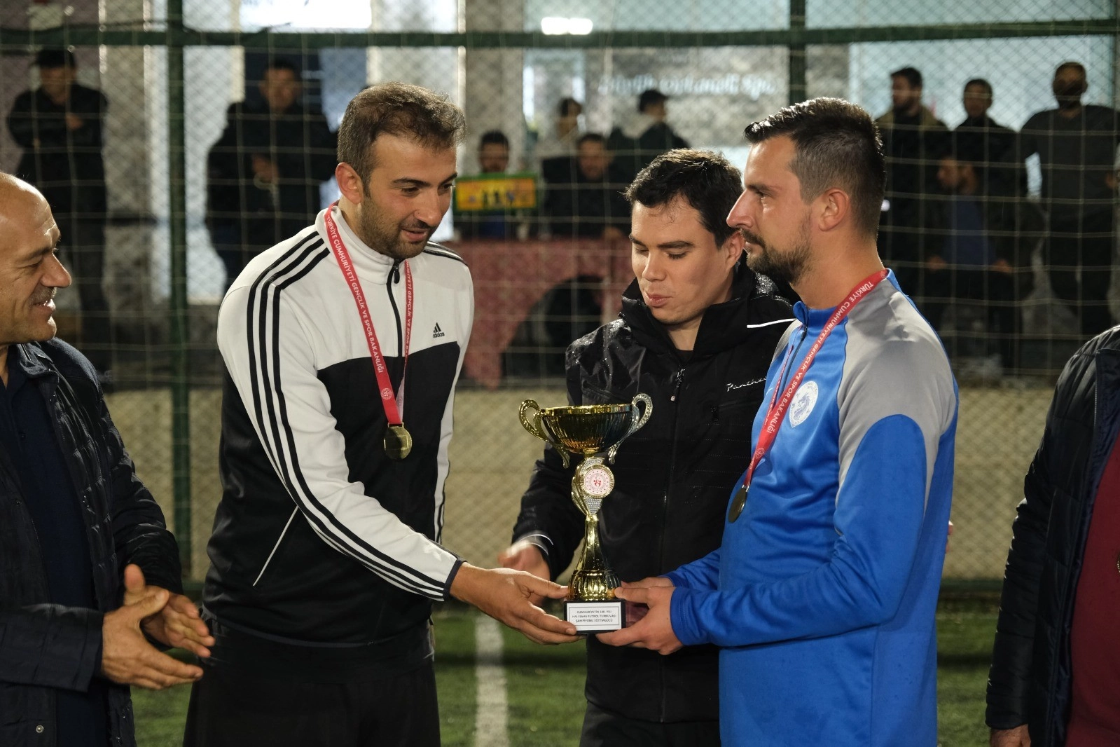 Orhaneli'nde futbol şöleninde şampiyon Eğitim Gücü