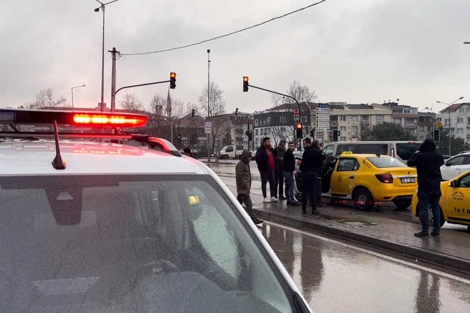 Tartıştığı taksi şoförünü boynundan bıçakladı!