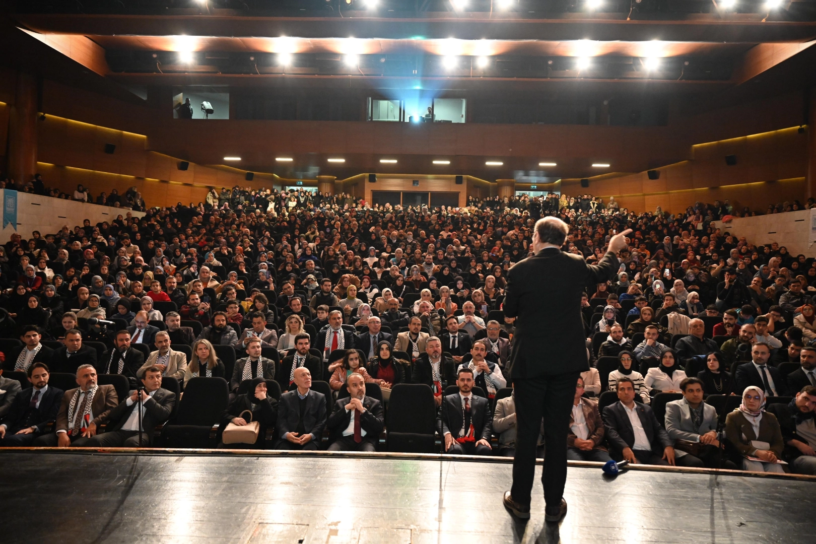 Filistin meselesi ‘Gün Doğmadan’ ile anlatıldı