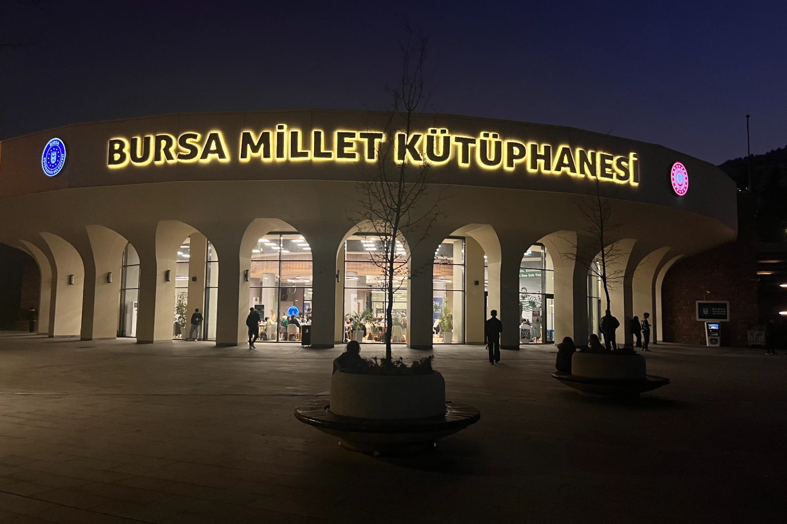 Millet Kütüphanesi artık 24 saat açık