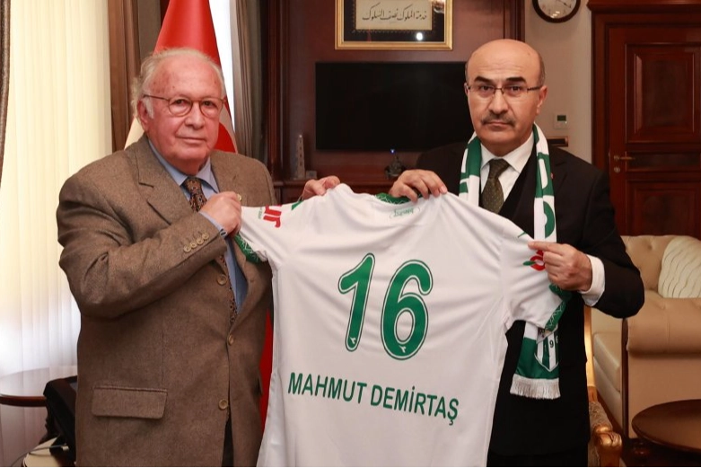 Bursaspor'dan Vali Demirtaş'a ziyaret