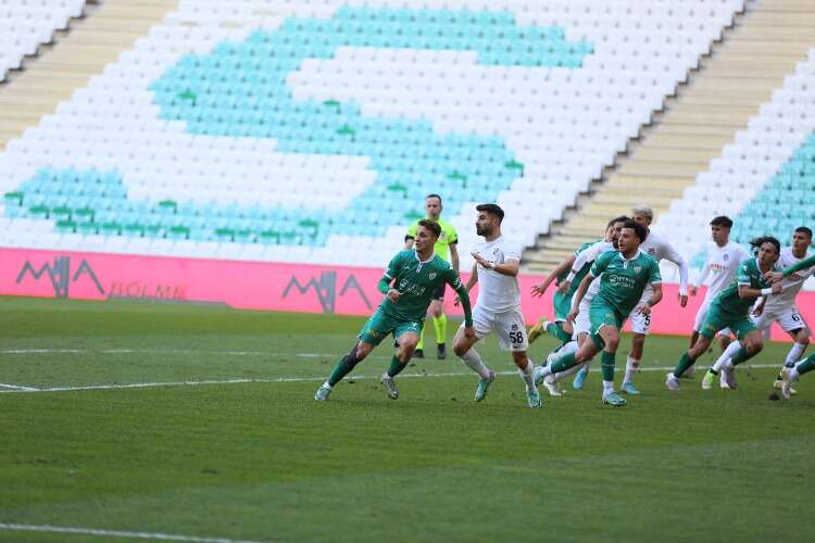 Bursaspor Nazilli Belediyespor ile berabere kaldı (FOTO GALERİ)