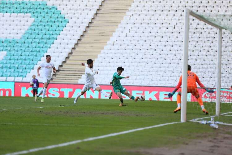 Bursaspor Nazilli Belediyespor ile berabere kaldı (FOTO GALERİ)