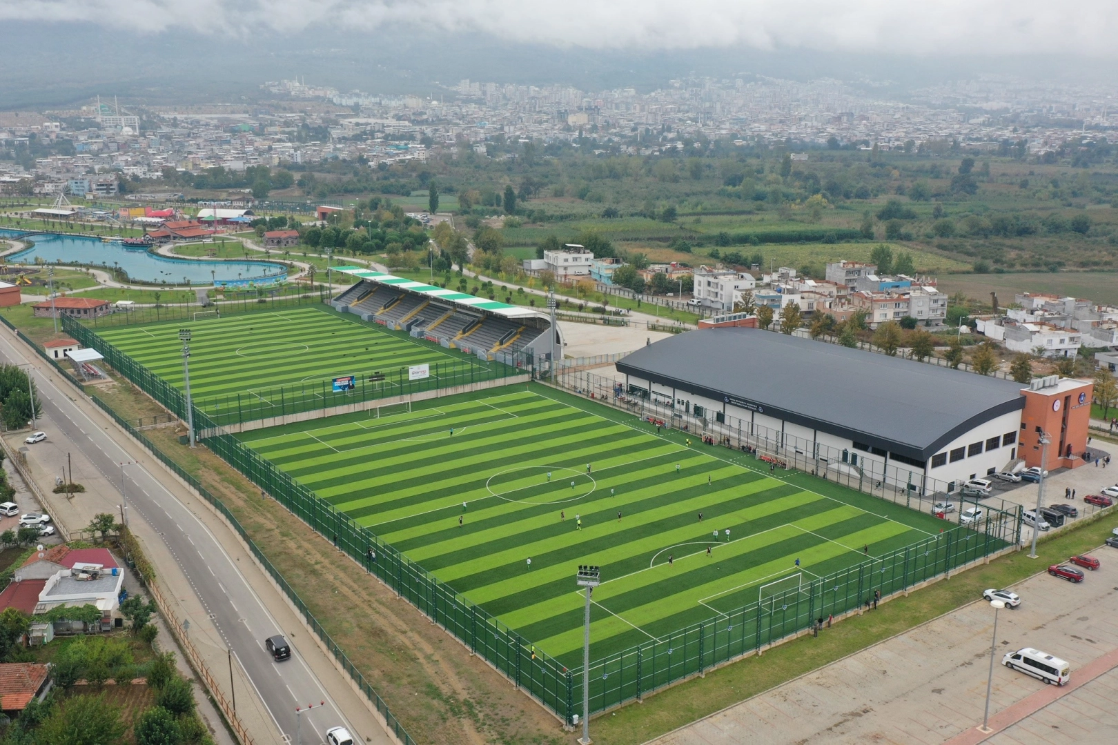 Sporun yeni adresi 'Vakıf Bera', Bakan Bak'ın katıldığı törenle açıldı