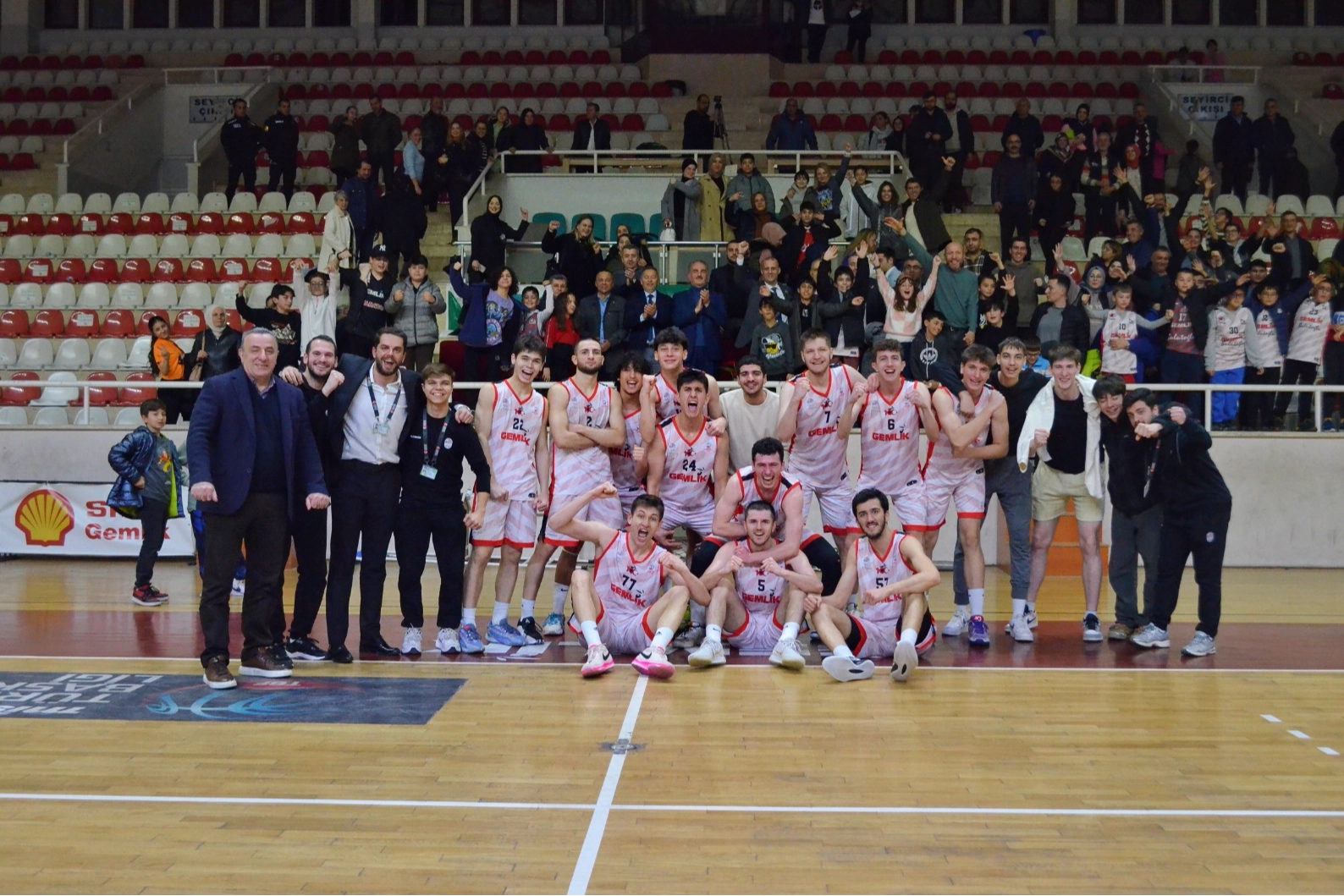 Gemlik Basketbol play-off’ta