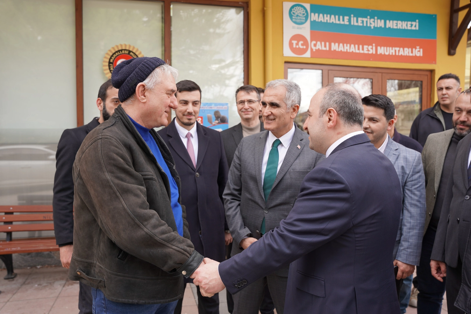 İş kurma fikriyle gelen gençlere ve kadınlara 100 bin lira hibe