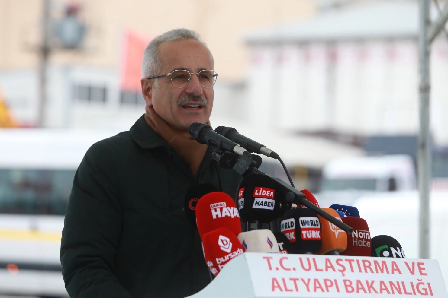 Bakan Uraloğlu: "Yüksek Hızlı Tren hattını önümüzdeki yılın sonunda bitirmeyi hedefliyoruz”