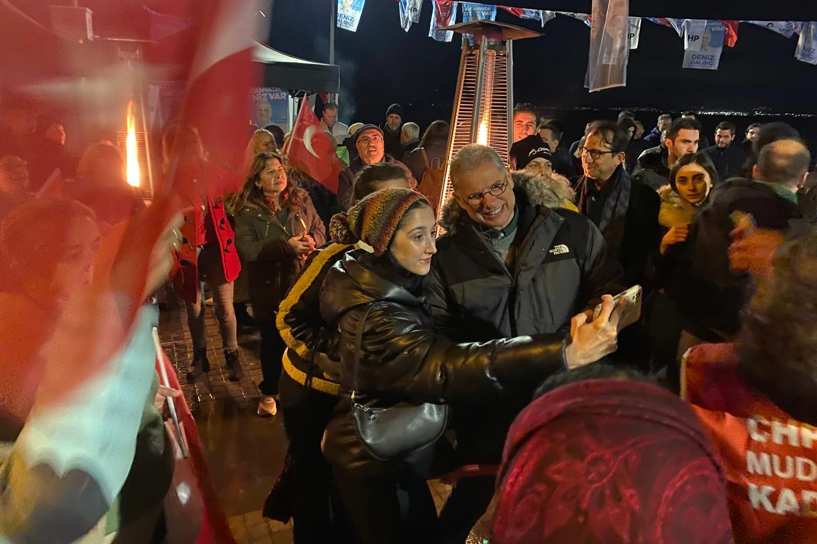 Soğuk Havaya Aldırmadılar, Deniz Dalgıç’a Desteğe Geldiler