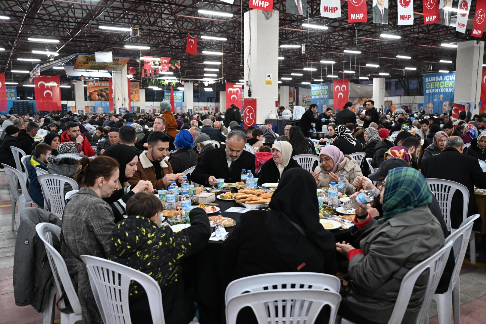 Mustafakemalpaşa'da ramazan coşkusu yaşanıyor