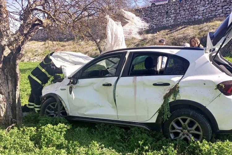 Cenazeye giderken trafik kazasında hayatını kaybetti