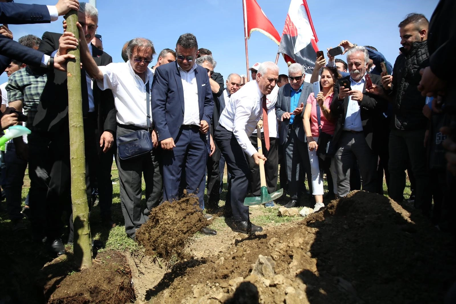 Başkan Bozbey, 'Yeniden Yeşil Bursa' için ilk adımı attı