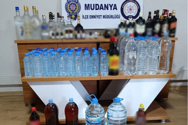 Mudanya'da sahte içki operasyonu: 105 litre sahte alkol ele geçirildi