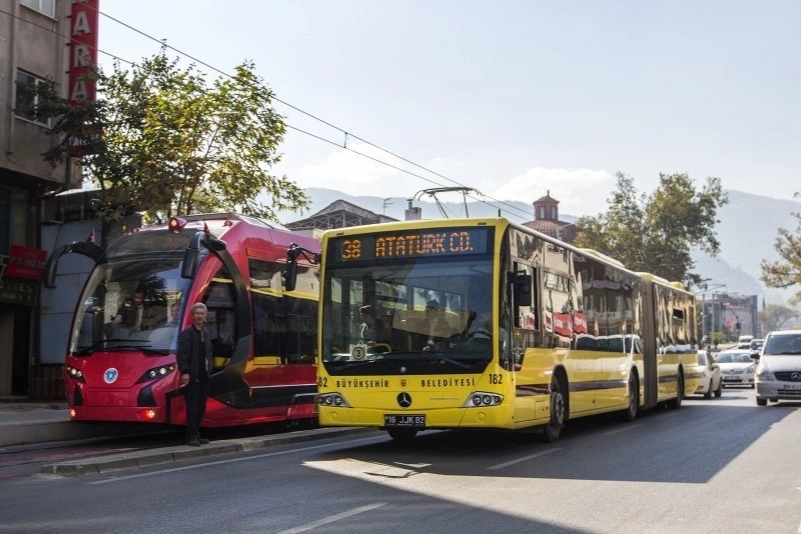 23 Nisan’da ulaşım ve Bursa Hayvanat Bahçesi ücretsiz olacak