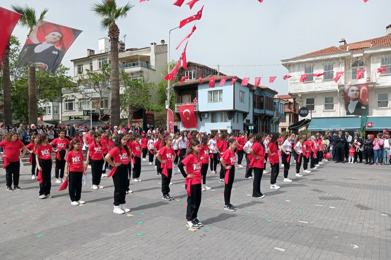 Mudanya'da 23 Nisan bayramı coşkusu