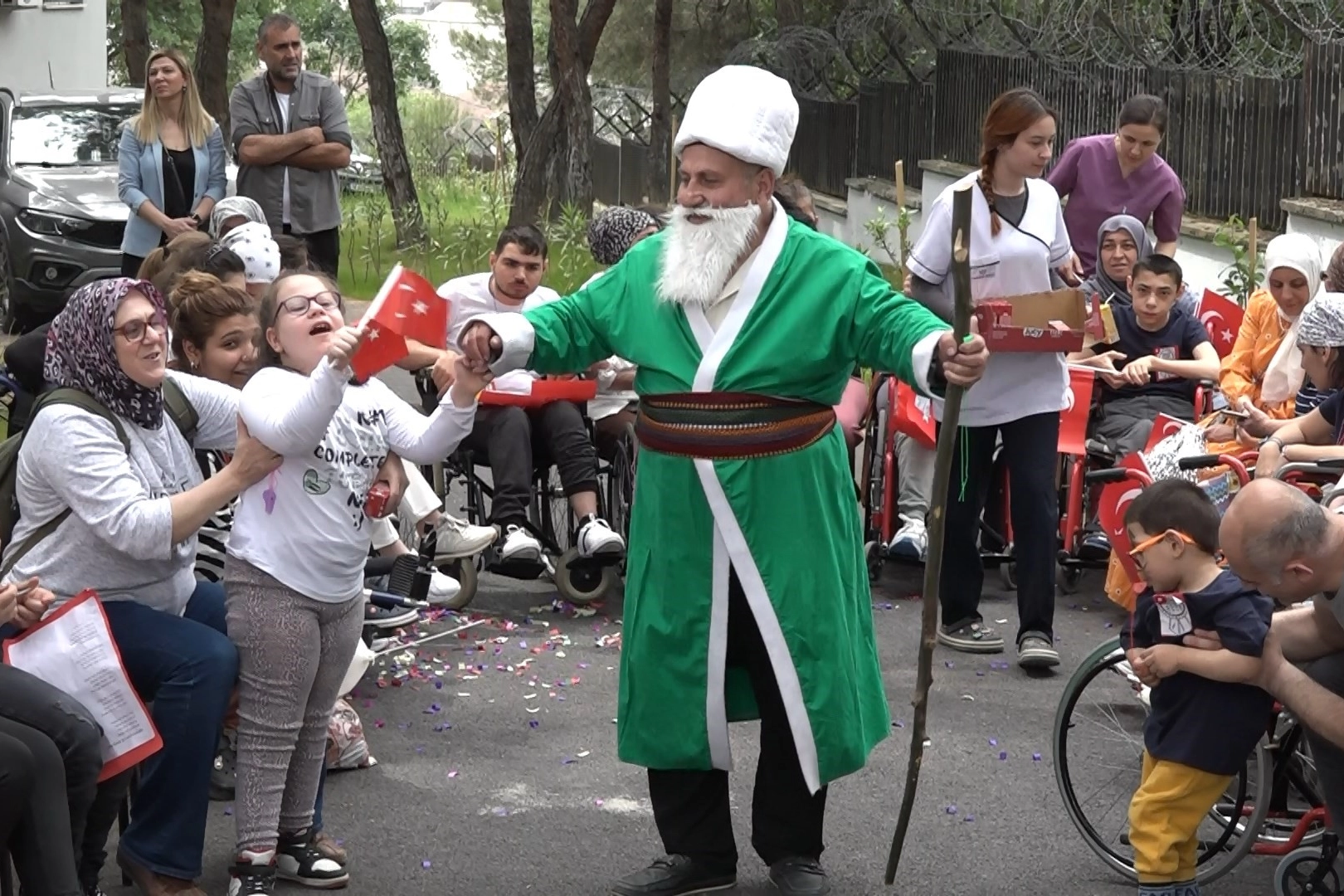 Çocuklar ve aileleri gönüllerince eğlendi