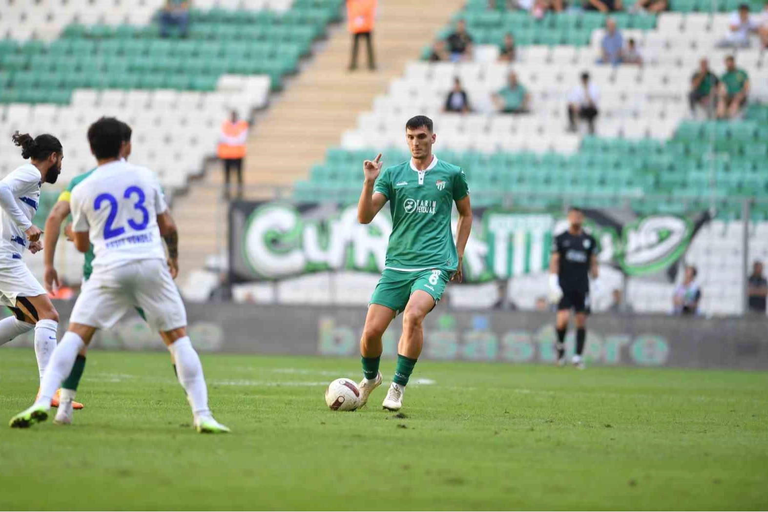 Bursaspor'da iki oyuncu sezon sonu serbest kalıyor!