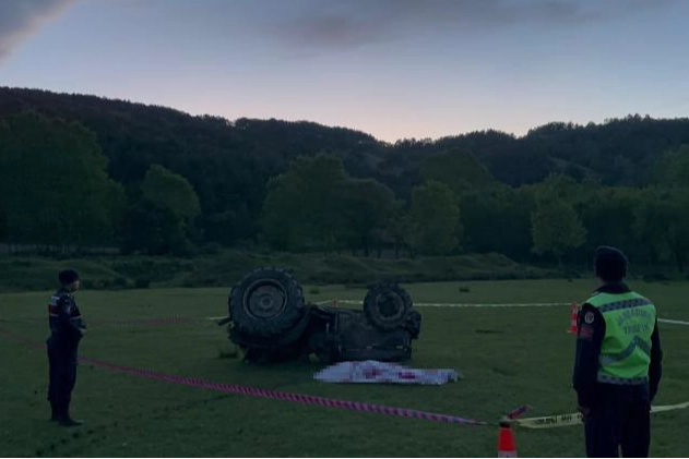 Bursa’da çocuklar devrilen traktörün altında kaldı! 1 ölü, 2 yaralı