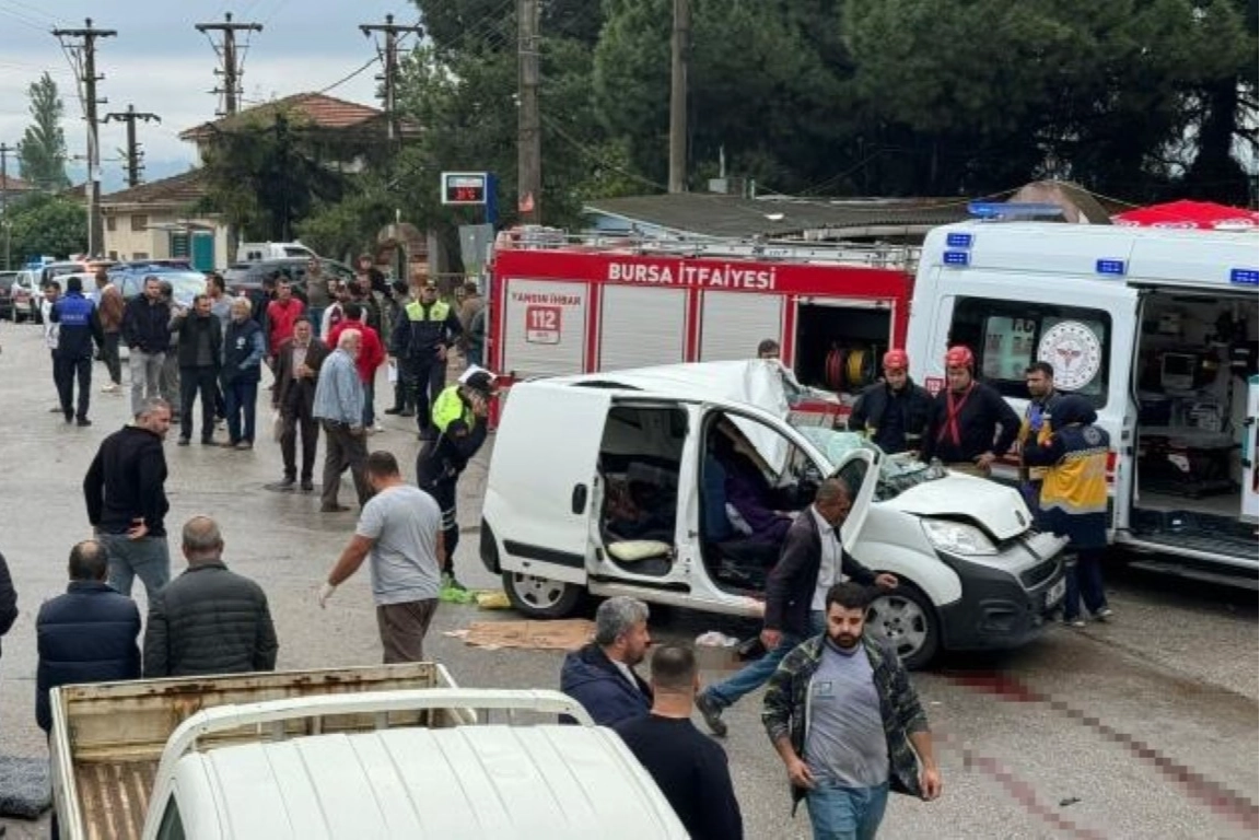 Bursa’da korkunç kaza: 3 ölü 4 yaralı