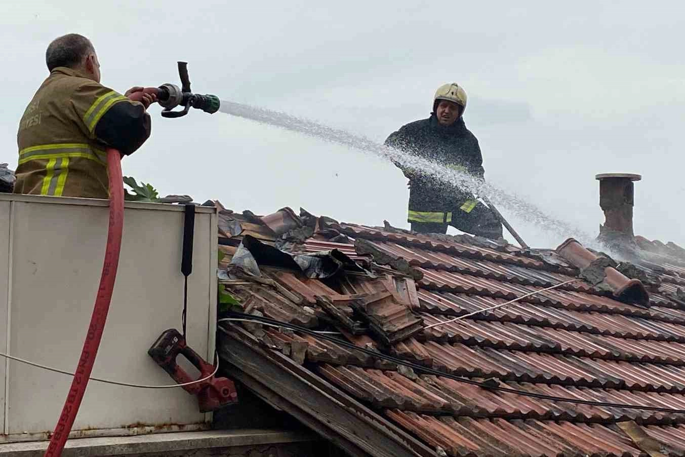 Müstakil ev küle döndü