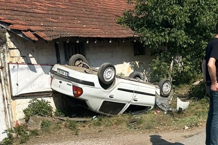 Bursa'da kontrolden çıkan otomobil takla attı