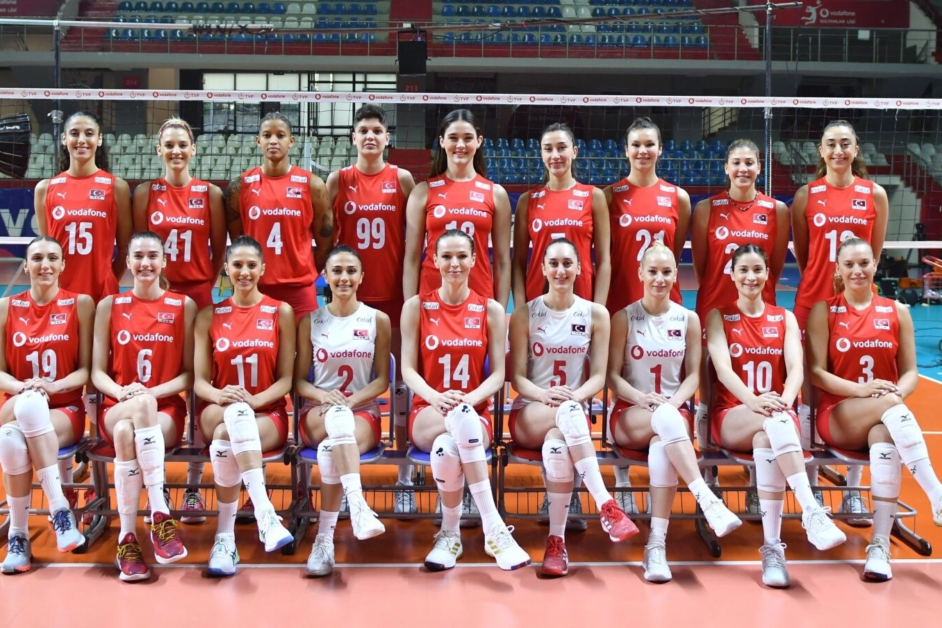 Milli Voleybol Takımımızın Yarı Final Mücadelesi Dev Ekranda