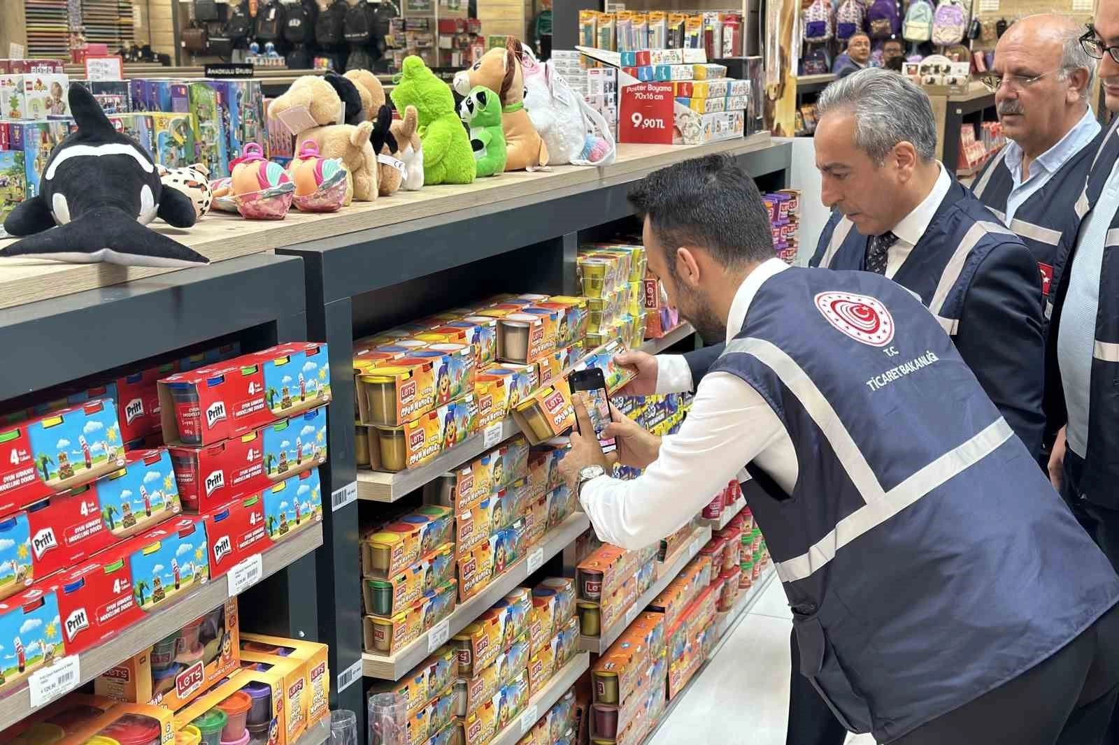 Kırtasiyeler teker teker denetleniyor