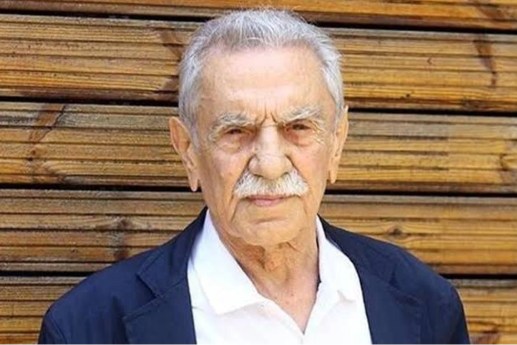 Usta oyuncu Aydemir Akbaş hayatını kaybetti