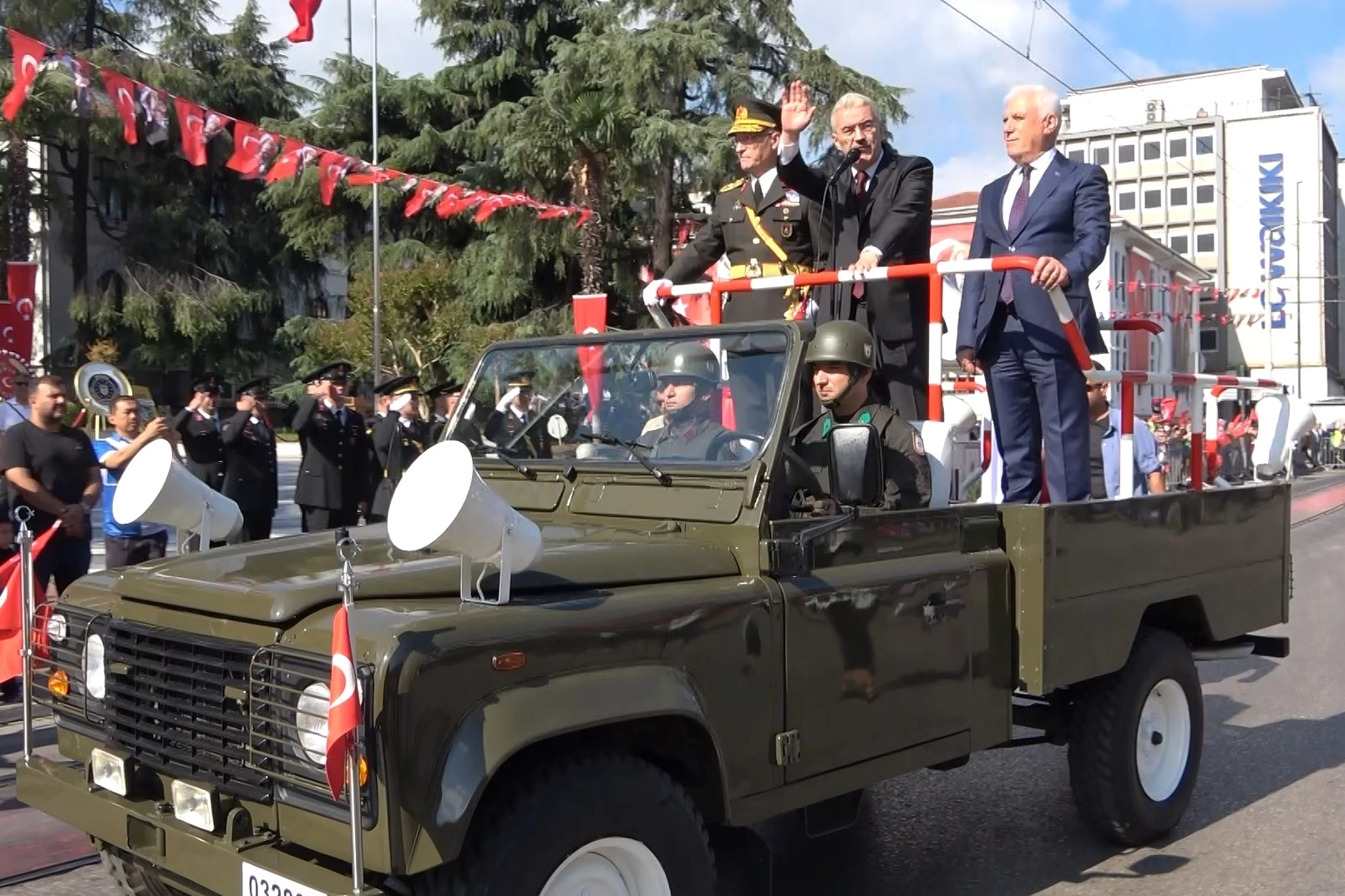 Bursa Heykel 'de 30 Ağustos Zafer Bayramı'nın 102.yılı, sevinçle kutlandı