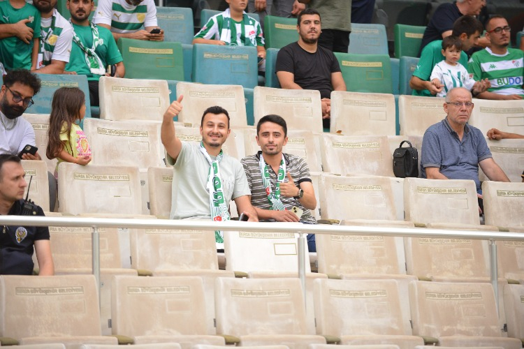 (FOTO GALERİ) Bursaspor-Tokat Belediye Plevnespor Taraftar Manzaraları