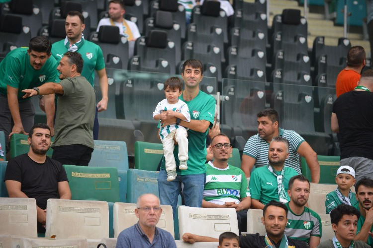 (FOTO GALERİ) Bursaspor-Tokat Belediye Plevnespor Taraftar Manzaraları