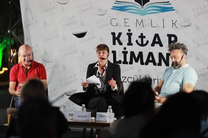 Gemlik Kitap Limanı'nda "Türkiye'nin Hukuki Geleceği" konusu ele alındı