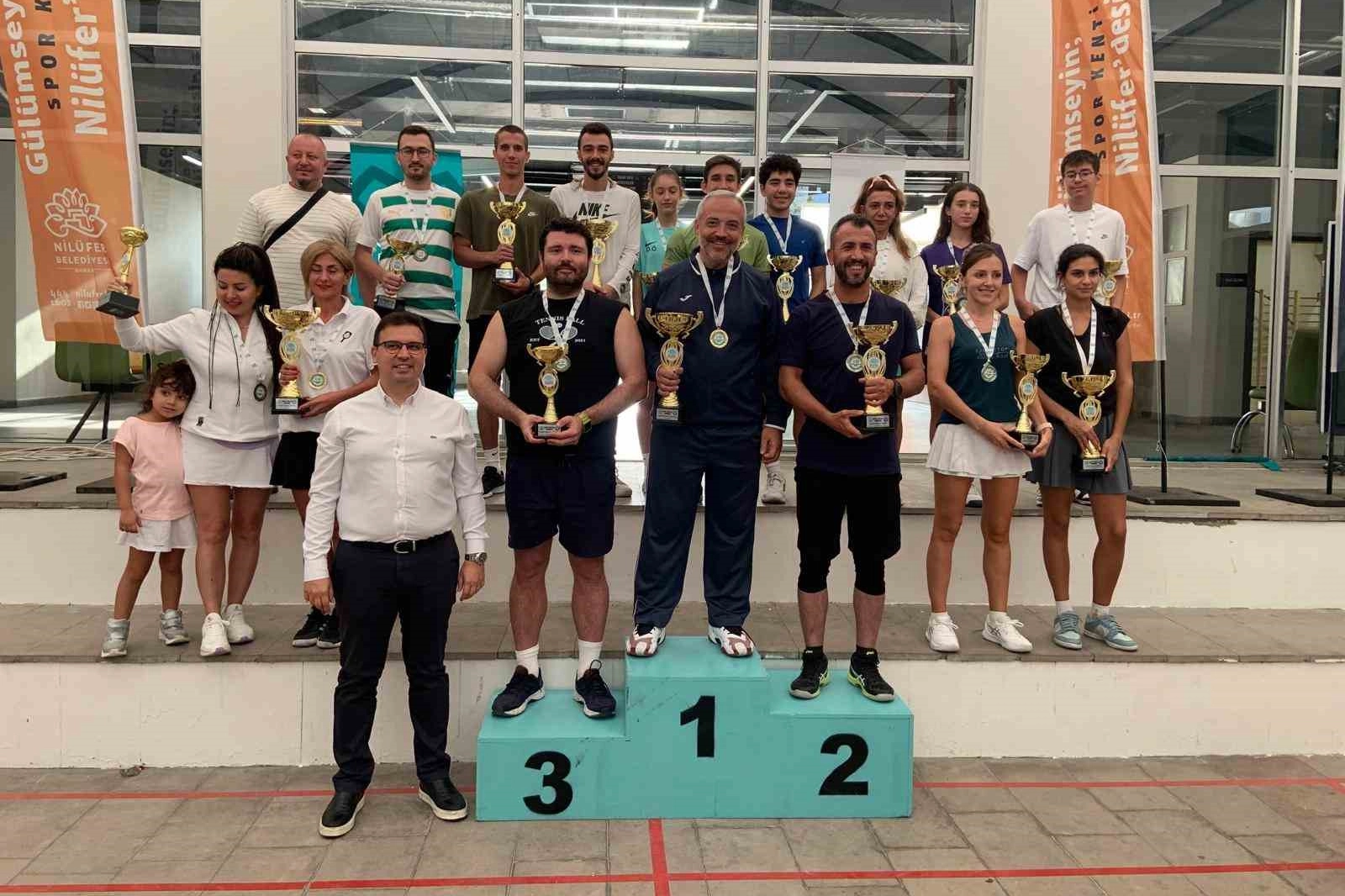 Raket Sporları Turnuvası’nda kazananlar belli oldu